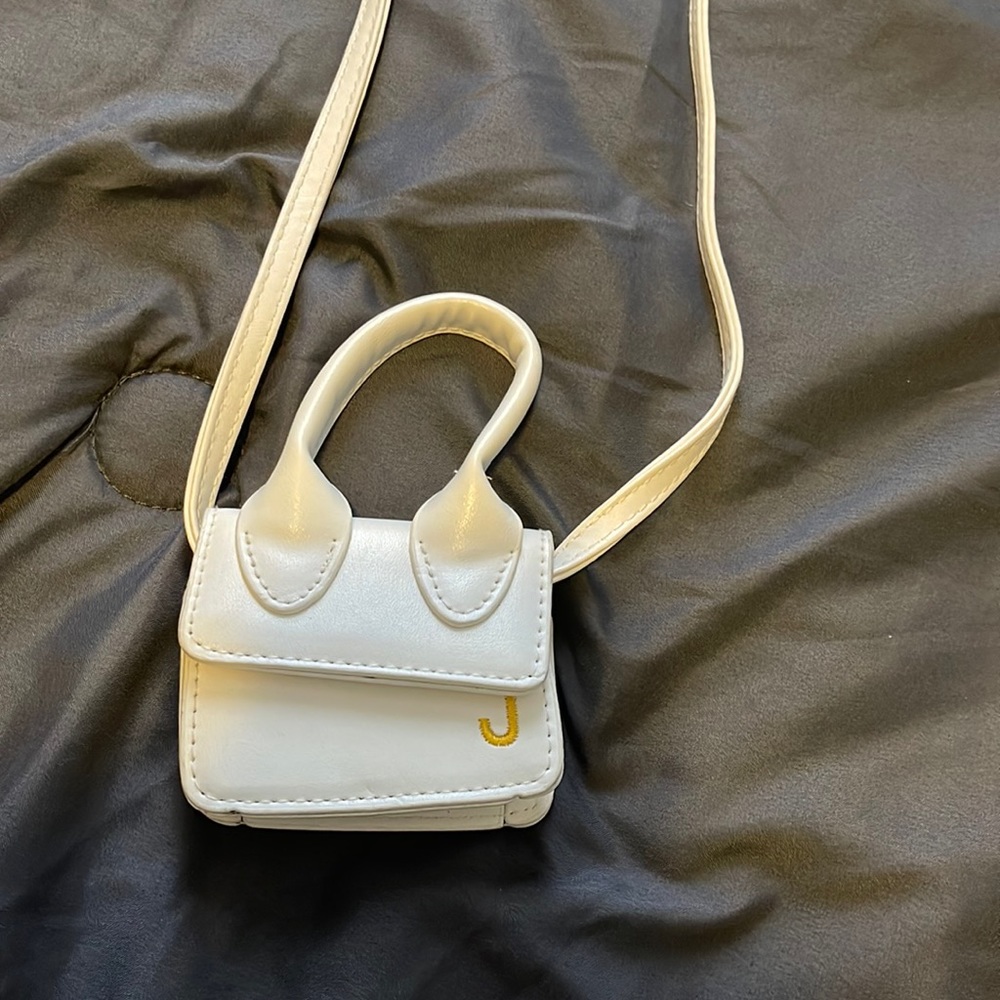 Cute small j mini side bag